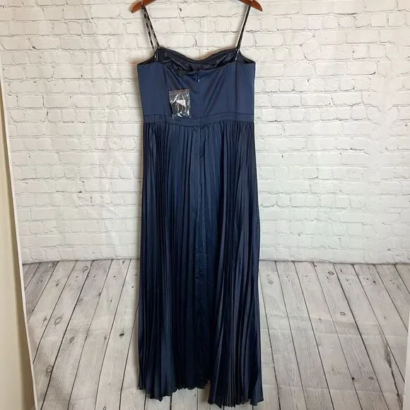 City Chic Plus Size Dress, Pleat Desire Dress Size Small Size 16 - Picture 14 of 15